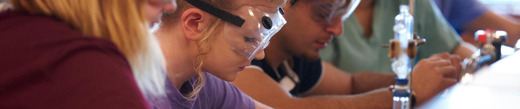 students doing a chemistry experiment